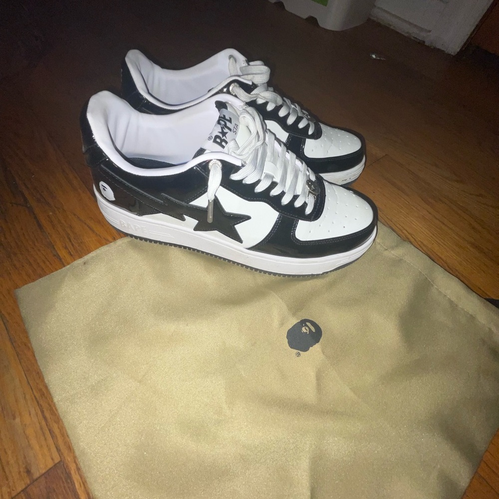 Black and white bapestas